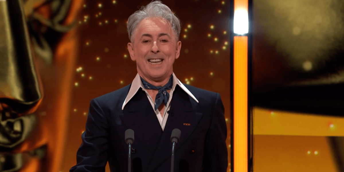 Alan Cumming thanks Bafta fans for 'patience' as he clears up confusion over 'heckling' from audience
