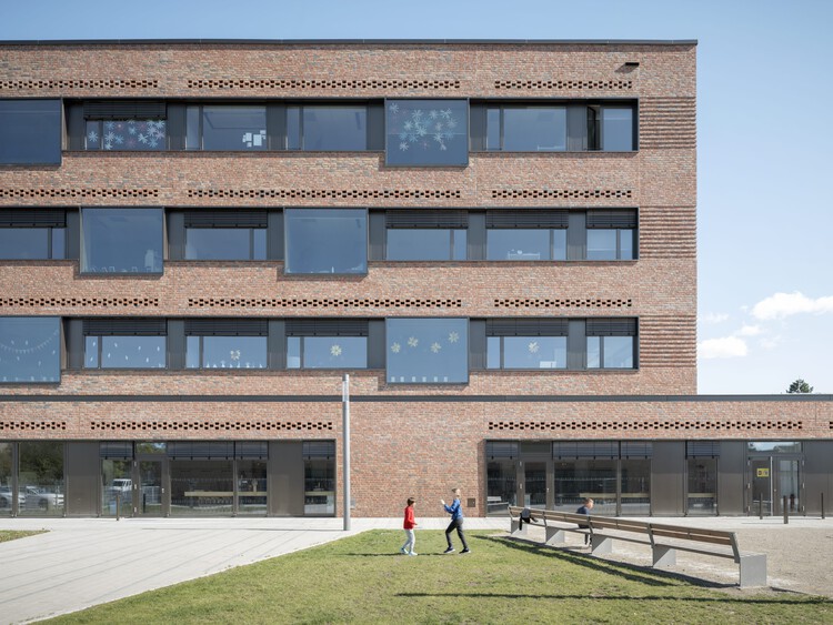 Three Schools - One Process / gmp Architects - Exterior Photography, Facade, Concrete
