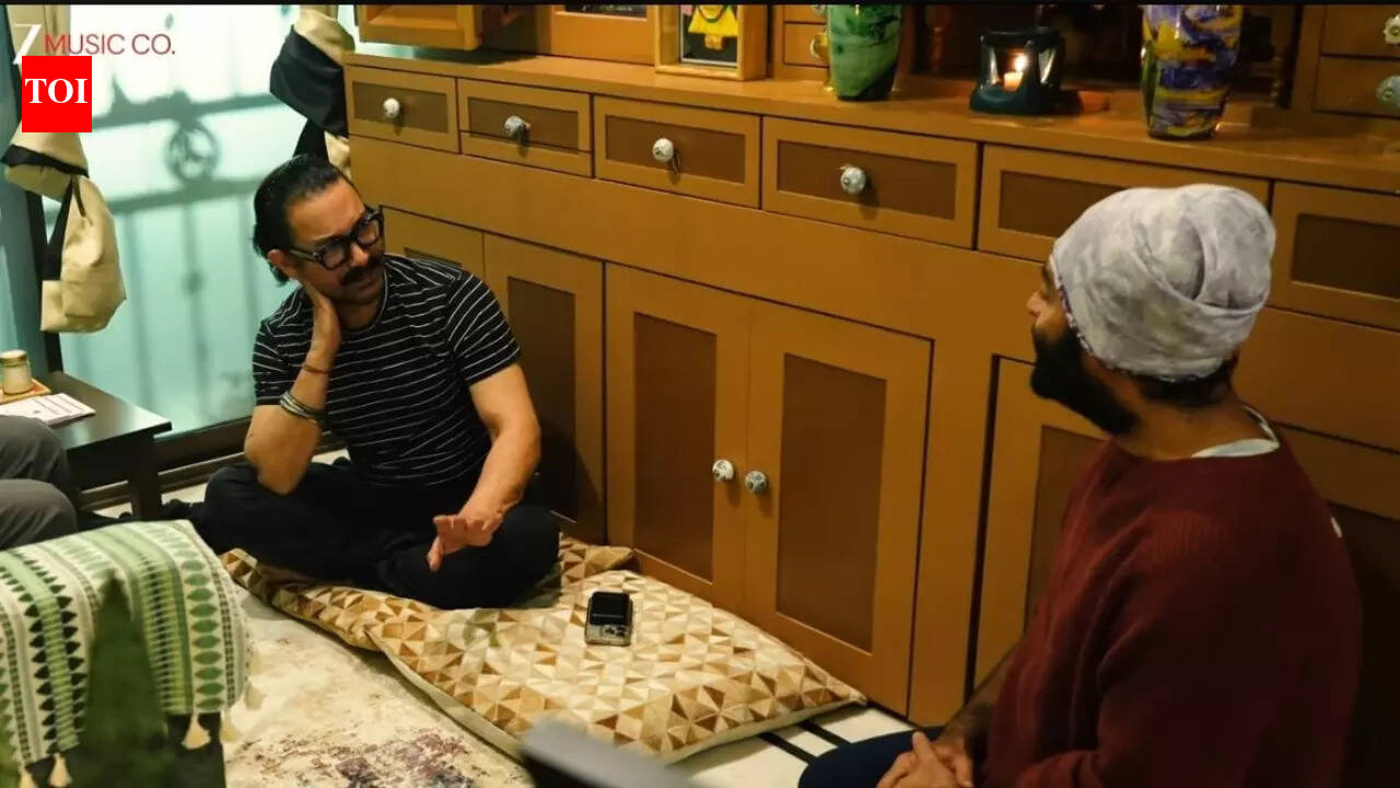 Aamir Khan and Arijit Singh’s ‘Ek Din’ song OUT: Actor requests singer to rethink his decision in this BTS Murshidabad visit |