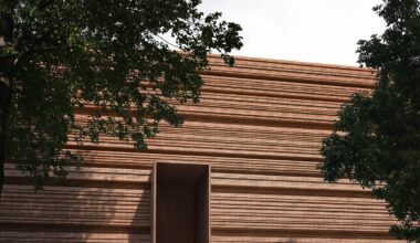 Sordo Madaleno wins competition for Hungarian museum archive with stratified brick facade | News