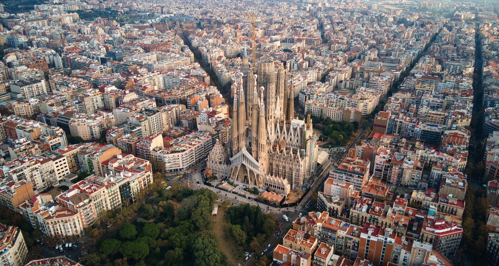 The Final Piece of Gaudí’s Sagrada Familia Central Tower Installed in Barcelona