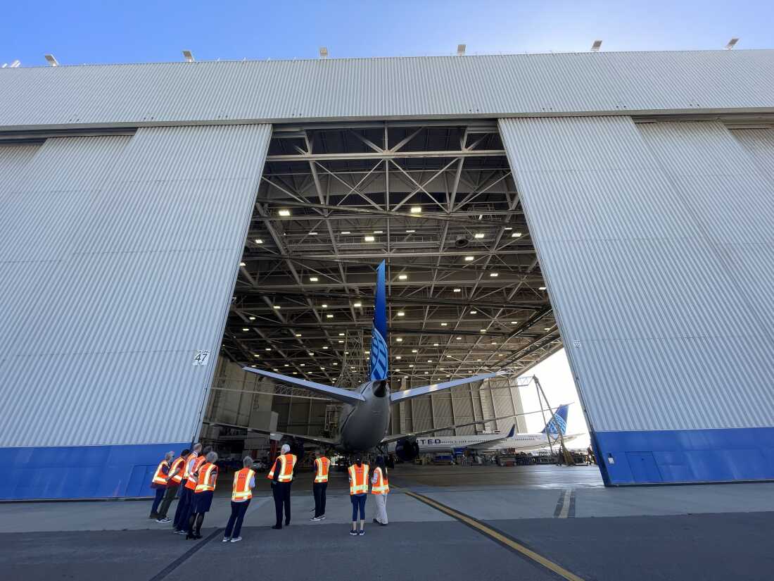 Clinic participants visit an aircraft maintenance hangar and get exposure to the sights and sounds of an airplane that might trigger their fear response. The idea is to practice working through that fear ahead of a real flight.