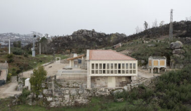 Muimenta Social Center / Eduardo Dipre Mazza + Daniel Gomez Magide + Miguel Angel Diaz Gonzalez