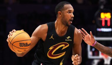 NBA Rumors: 'Stunted' Growth Has Star Bigs on Trade Wish Lists