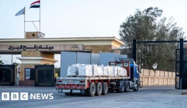 Gaza's key Rafah border crossing with Egypt reopens - BBC
