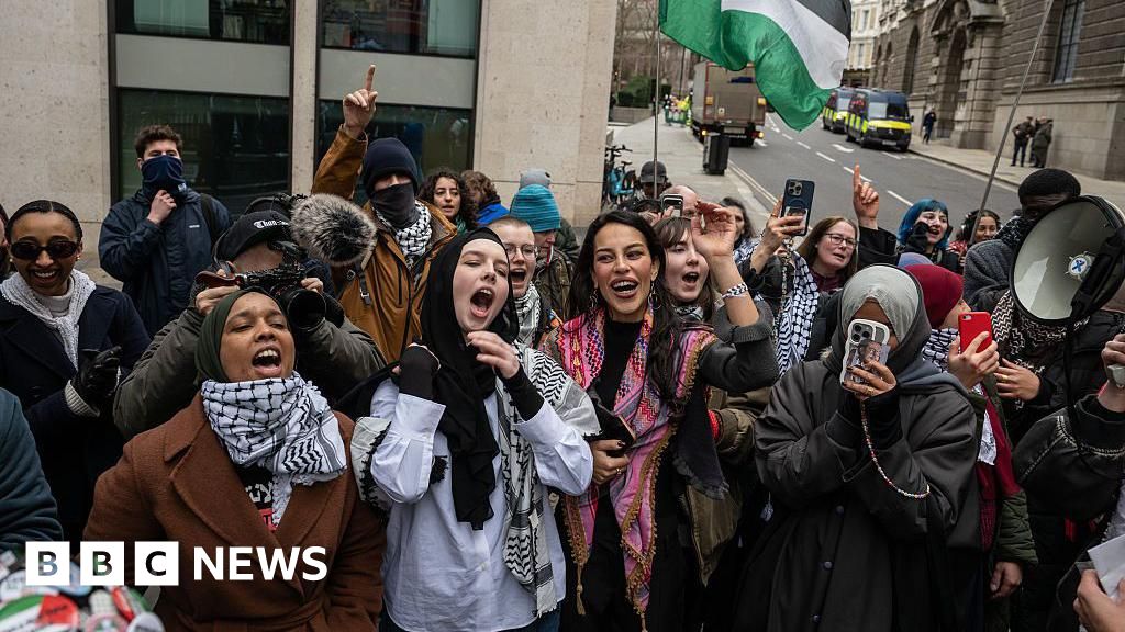 Tears of joy as 17 Palestine Action activists are granted bail - BBC
