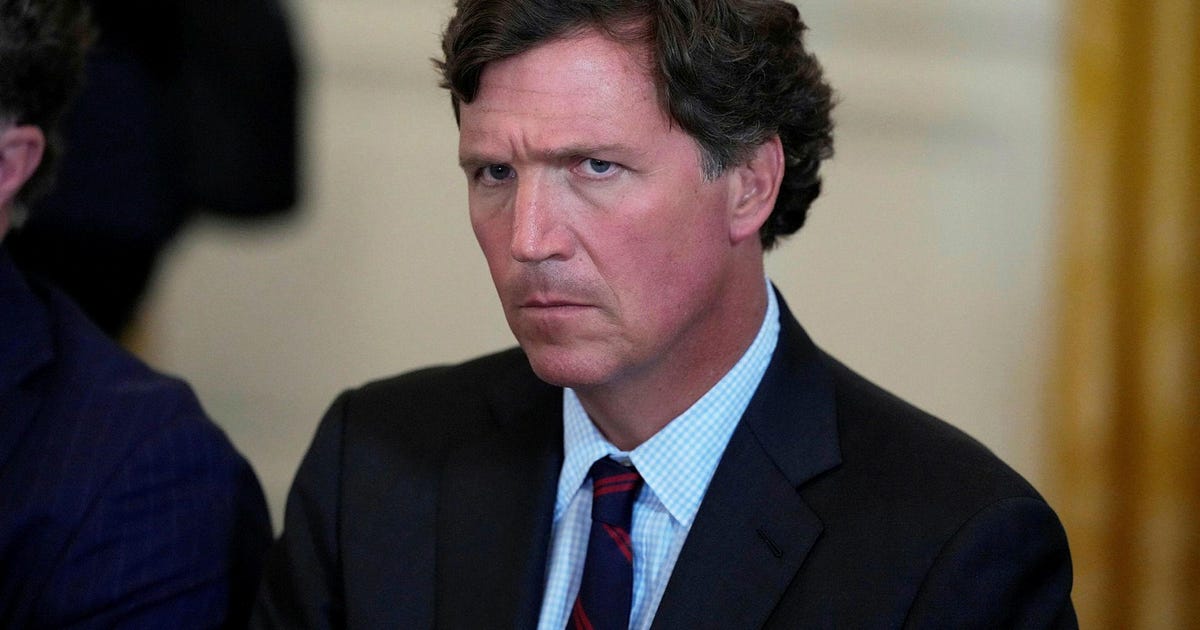 Israel denies detaining Tucker Carlson after whistle-stop interview with Amb. Huckabee - Haaretz