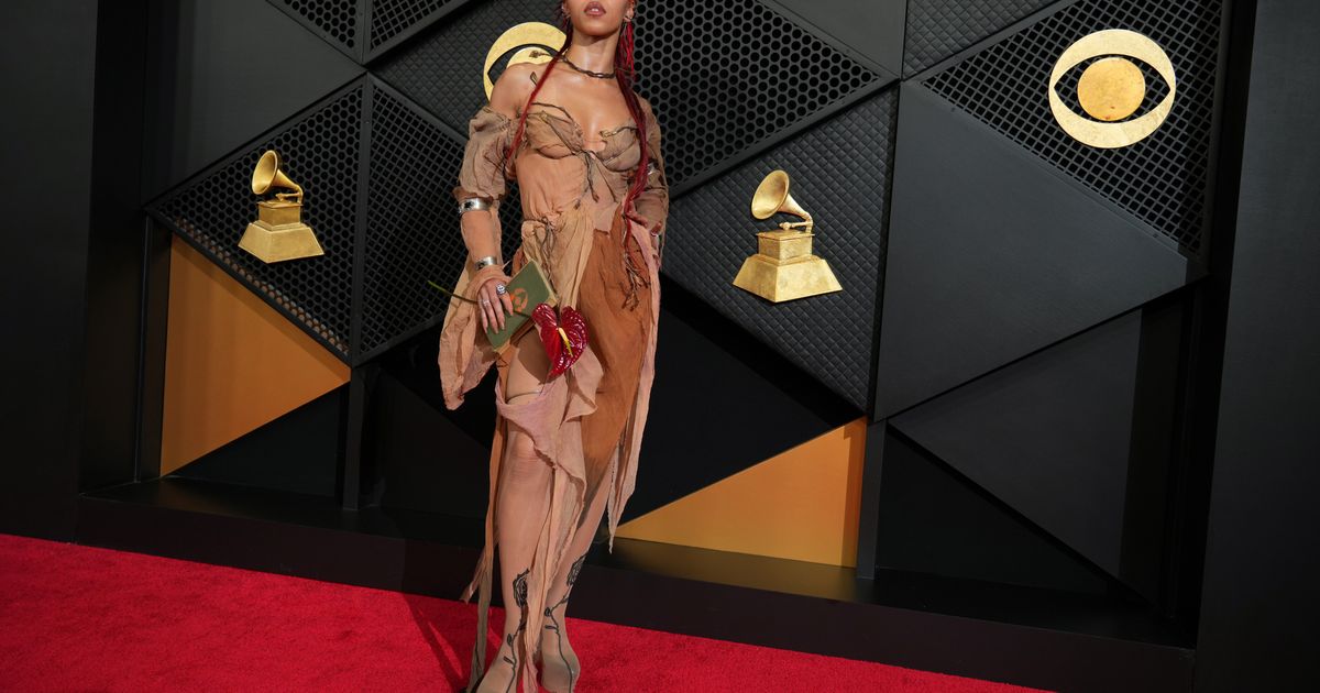 FKA twigs, Addison Rae and others embrace playful, daring fashion on Grammys red carpet :: WRAL.com