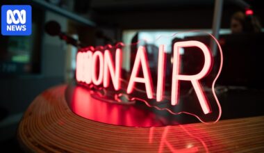 ABC Radio Perth begins broadcasting on FM frequency 102.5 after a century of AM