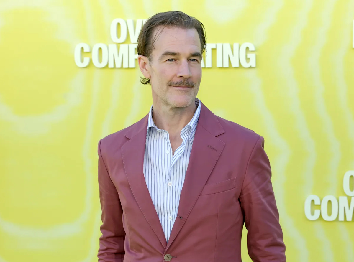 James Van Der Beek said there wasn't a 'red flag' of his colorectal cancer symptoms — he noticed a small change experts say you shouldn't ignore
