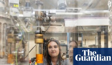 Catch a falling star: cosmic dust may reveal how life began, and a Sydney lab is making it from scratch | Astronomy