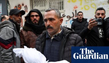 Israeli strikes kill 18 in Gaza and patient crossings at Rafah halted, Palestinian officials say | Gaza