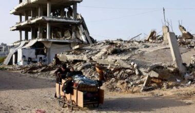 Western medics say Israel is denying access to Gaza over their views｜Arab News Japan