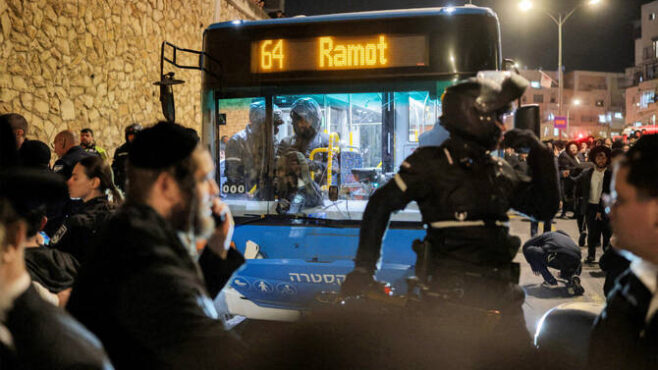 Arab bus drivers in Israel grapple with racist attacks｜Arab News Japan