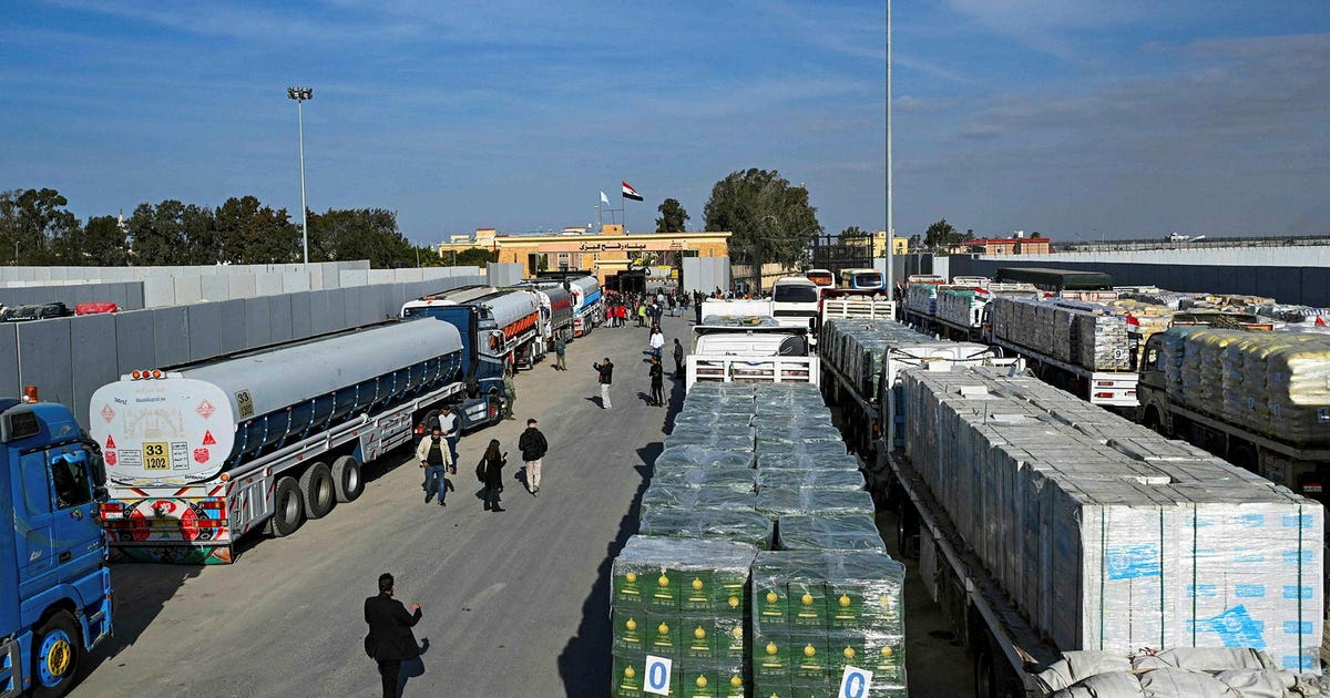 Oxfam to Halt Gaza Aid Over Israeli NGO Rules, as ex-CEO Alleges Pressure to Say 'Genocide'