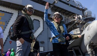 US Negotiating Team Visits Strike-Force Carrier Off Iranian Waters