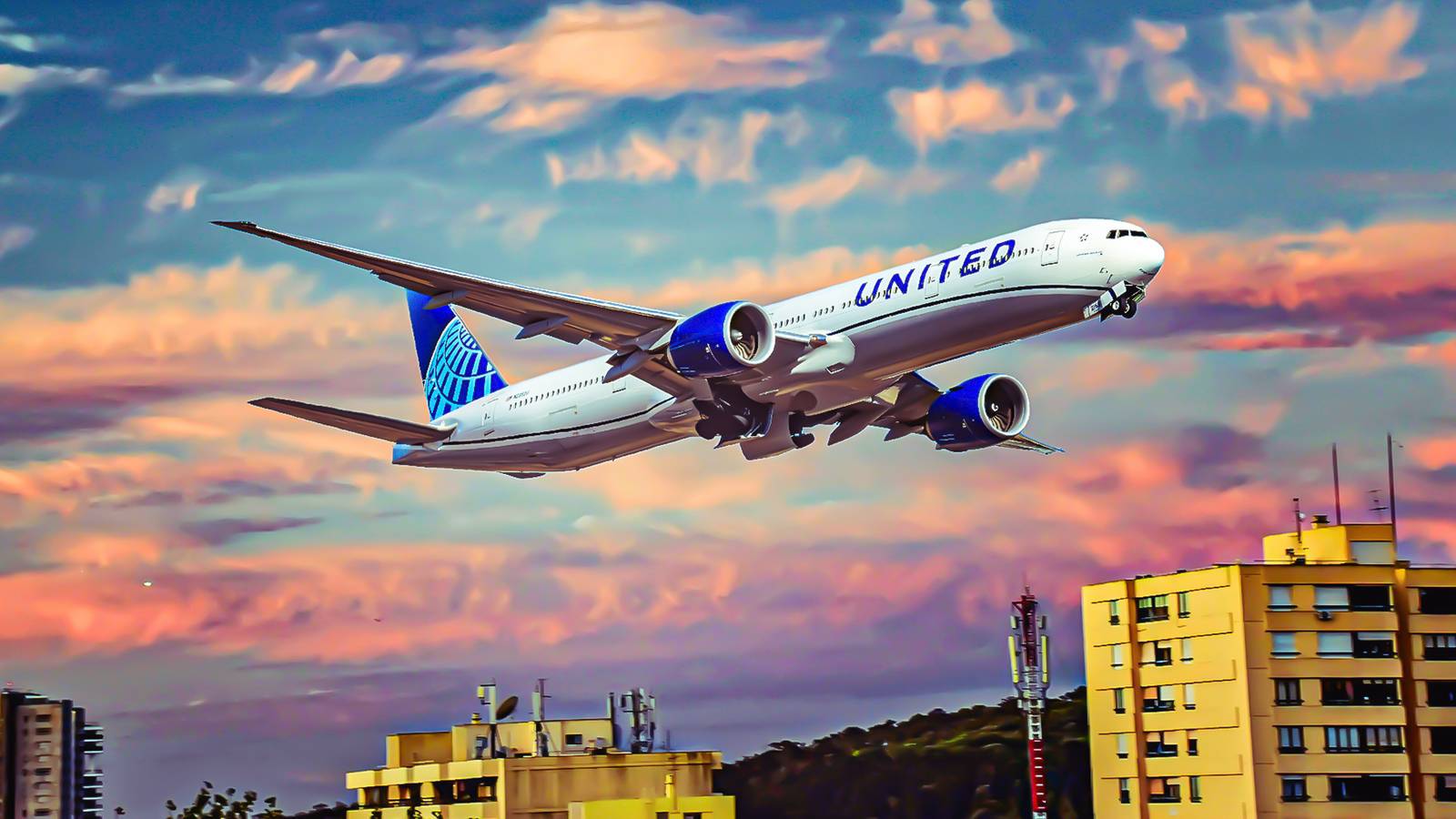 Notorious Stowaway Slips Past TSA Again, Boards United Flight To Milan