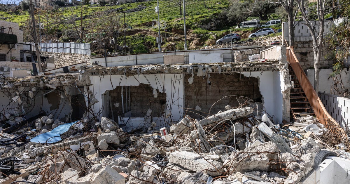 Israeli Judge Halts Demolition Operation in East Jerusalem's Silwan in Last Minute - Haaretz