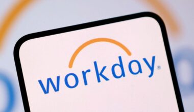 Amid Stock Slump, Workday CEO Emphasizes AI As Growth Opportunity