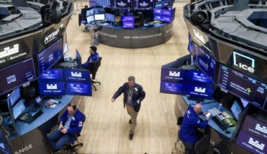 Analysts Say These 'Old Economy' Sectors Should Be a Buy As Tech Tanks