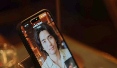 Dating Humans Is a Nightmare. Dating Bots at an AI Wine Bar Is Worse.