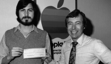 Steve Jobs and Mike Markkula