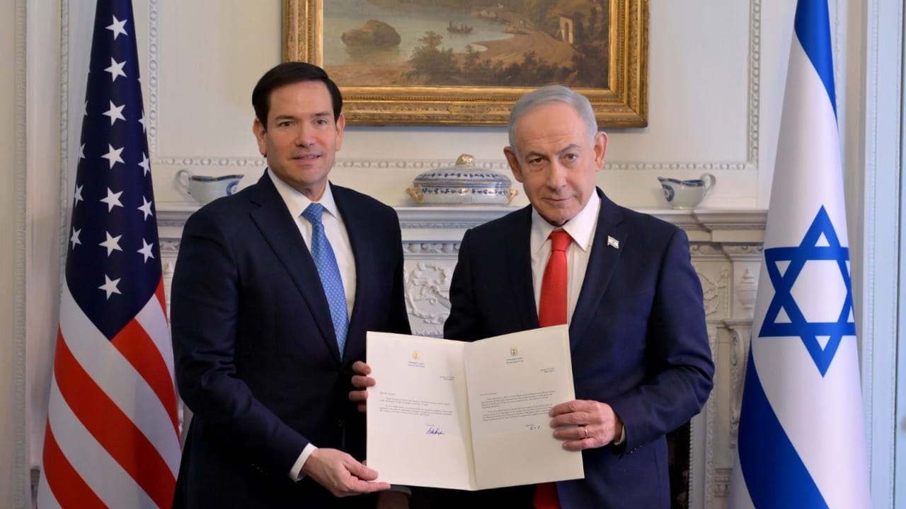 Prime Minister Benjamin Netanyahu boards the Wing of Zion plane to head to Washington DC to meet with US President Donald Trump, February 2, 2025.