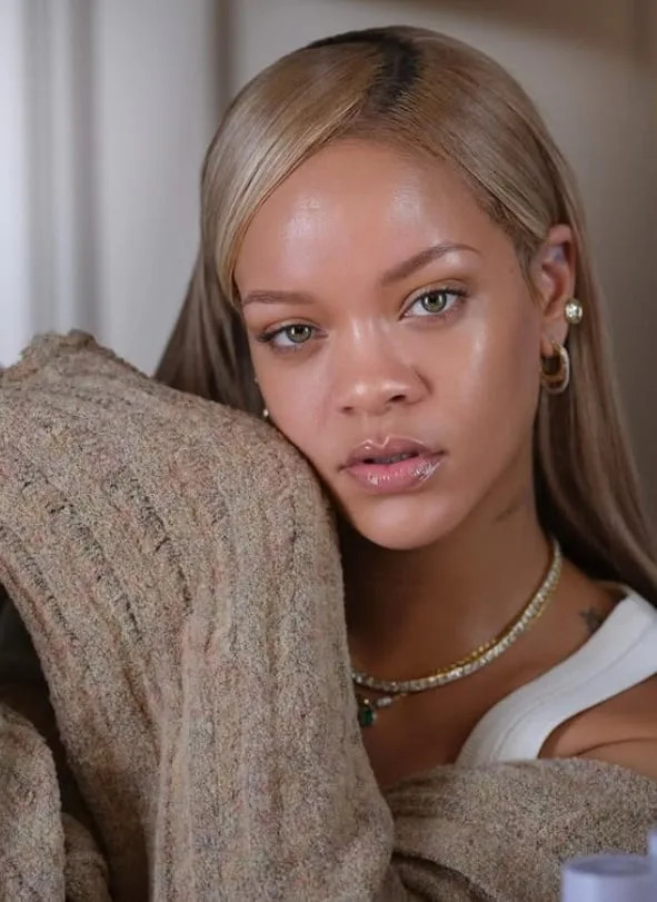 Rihanna Overtakes Taylor Swift in Monthly Spotify Listeners—A Decade After Her Last Album