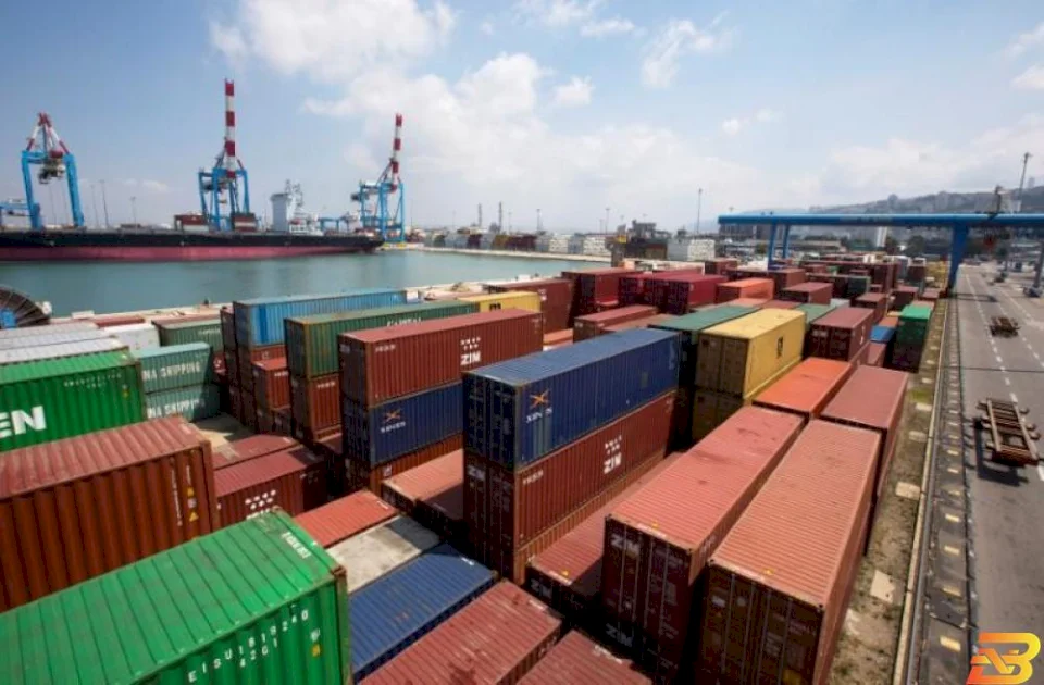 Statistics: Trade deficit for recorded goods increases by 15% in December