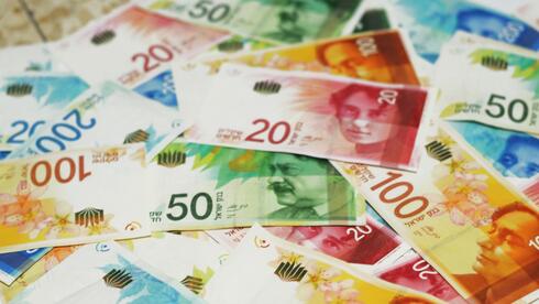 Bank refused to take her life savings in cash — she took it to court and won