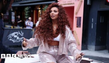 Jesy Nelson in tears as SMA petition hits 100,000 signatures in one day - BBC