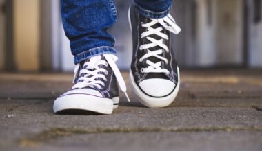 Assessing Crocs (CROX) Valuation As Operational Execution And Buybacks Renew Investor Interest