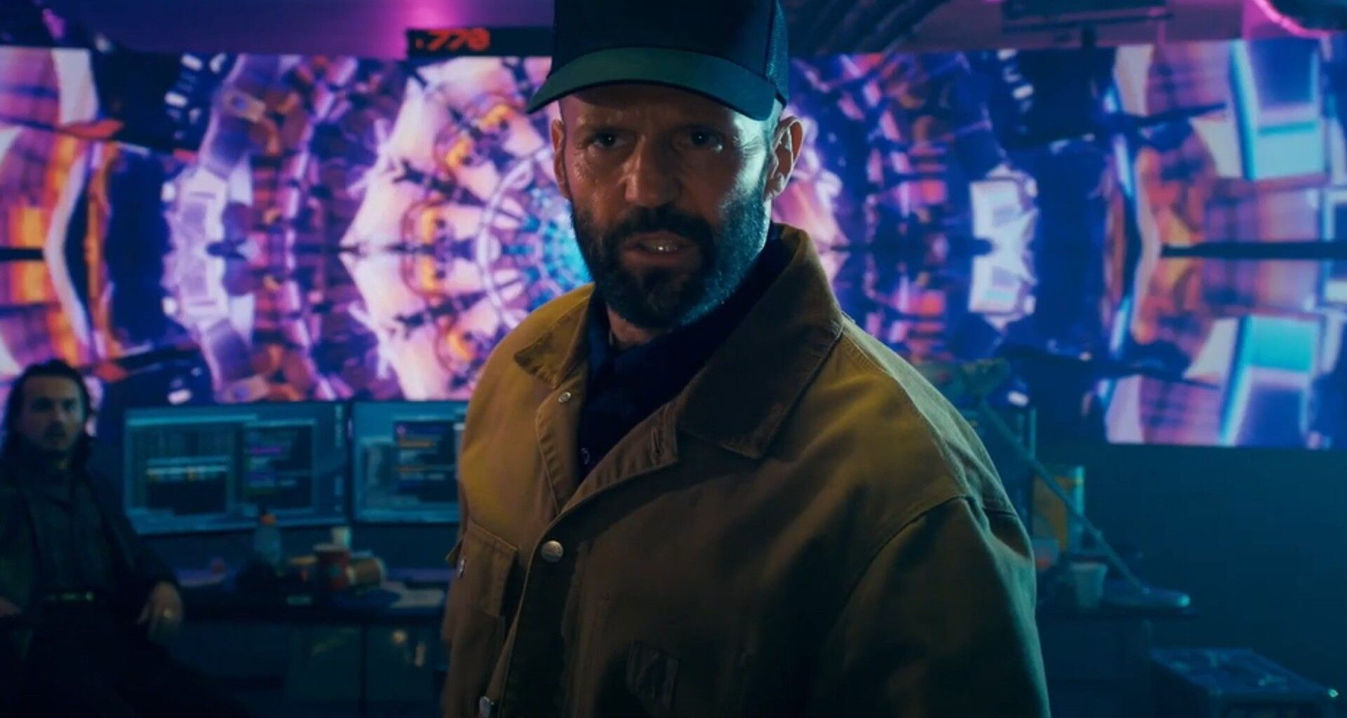 Jason Statham in The Beekeeper trailer