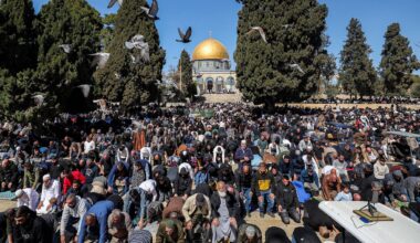 80,000 Muslim worshipers pray peacefully at Al-Aqsa on first Friday of Ramadan
