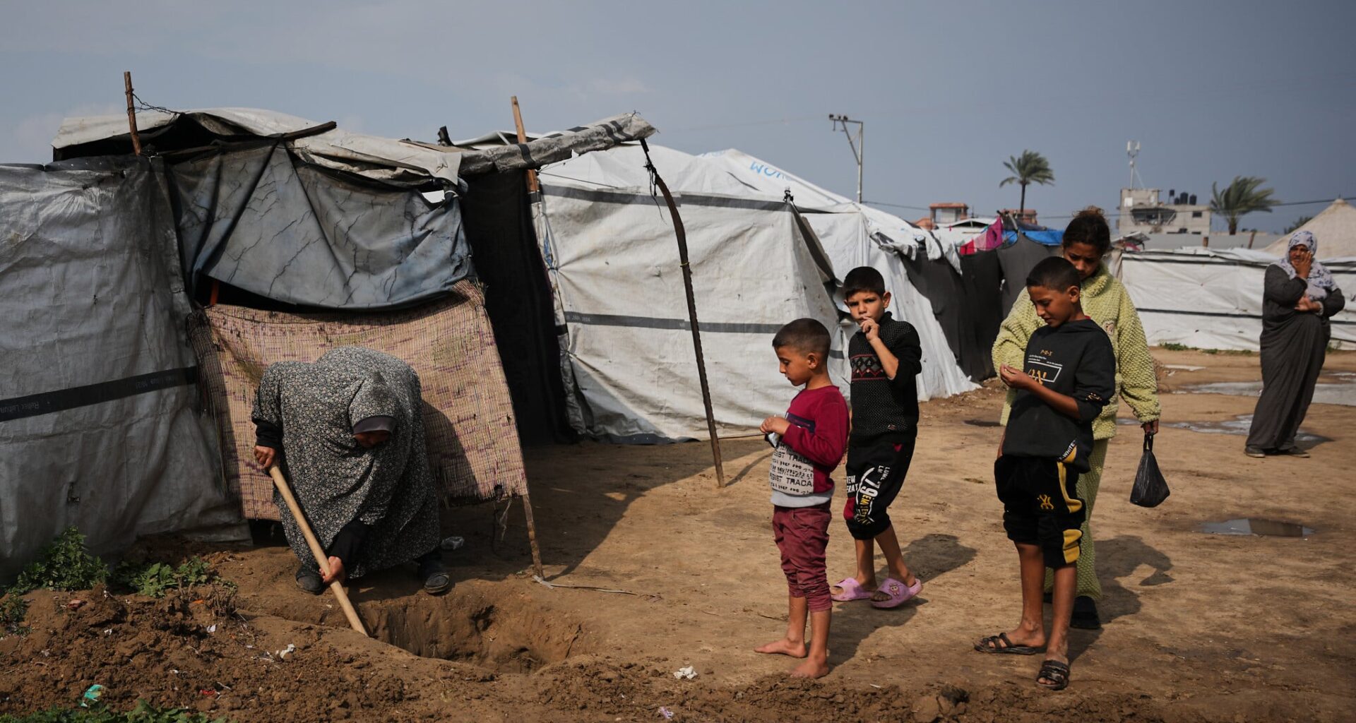 Aid groups petition High Court to let them keep working in Gaza after ban over new rules