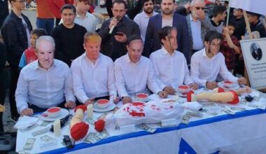 Graphic display in Turkey depicts Netanyahu, Trump eating organs of Palestinian child