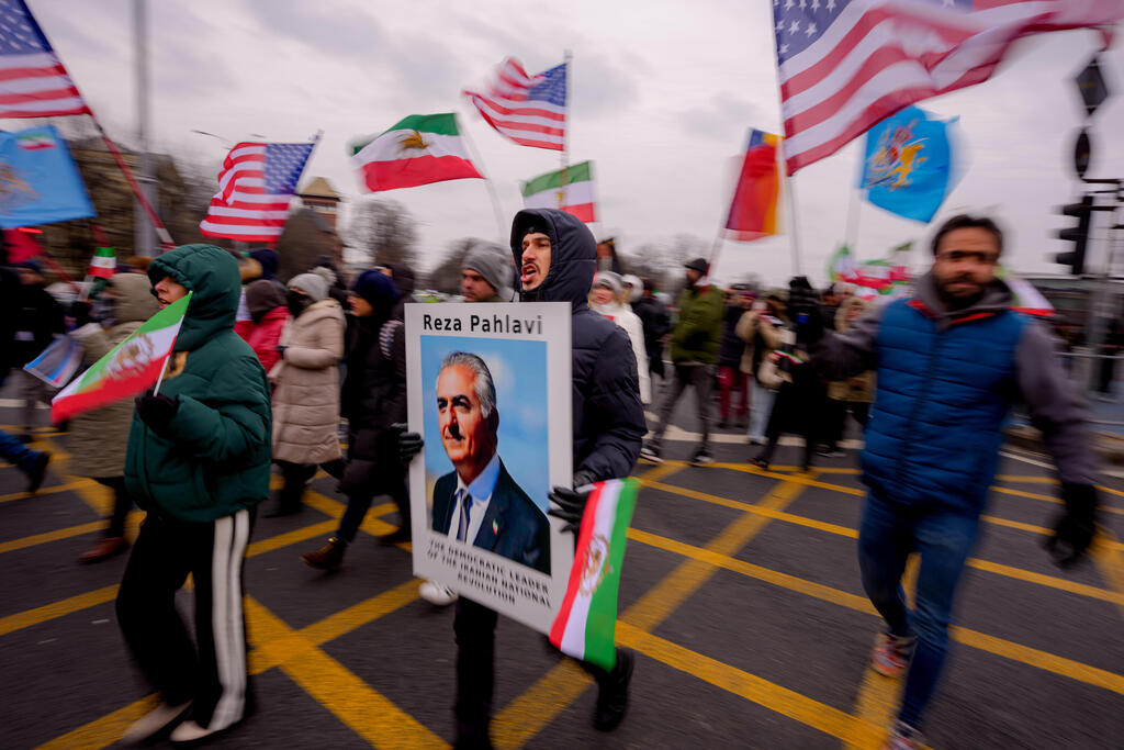 הפגנה להפלת שלטון האייתוללות וכינון משטר דמוקרטי באיראן
