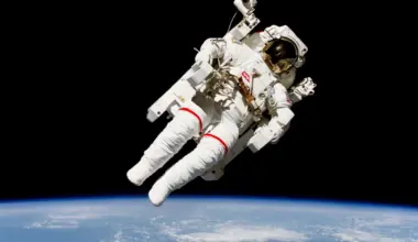 Scientist explains what would happen if a baby was born in space and the reality is eye-opening