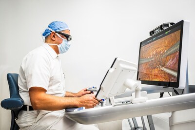 Dr. Jihad Kaouk, professor and chair of the Glickman Urologic Institute and the Zegarac-Pollock Endowed Chair in Robotic Surgery at Cleveland Clinic, was the first surgeon in the United States to perform a commercial surgical procedure using the Hugo™ RAS system, following the system’s FDA clearance for urologic surgical procedures in December 2025. Credit: Cleveland Clinic