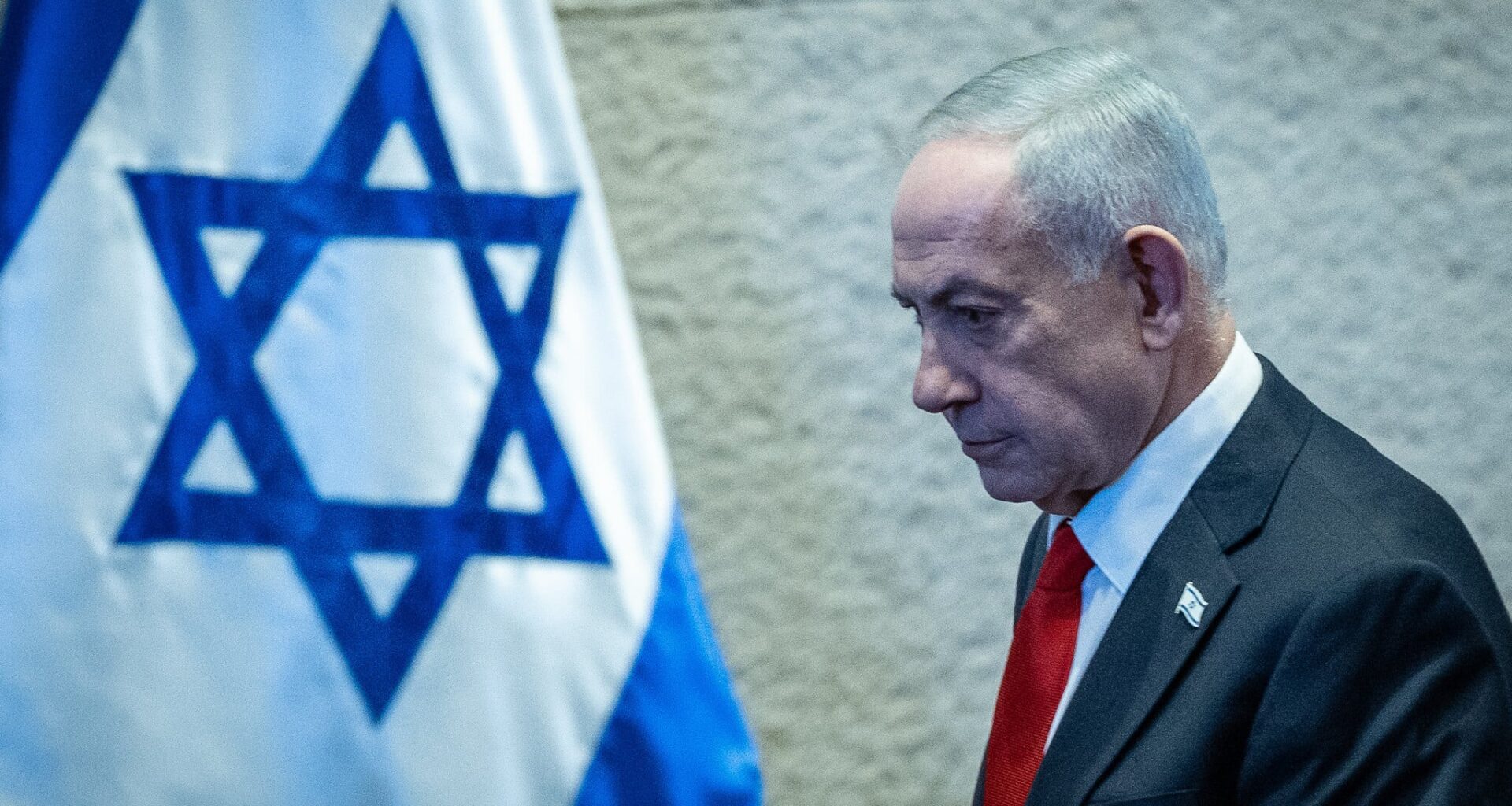 Placing blame elsewhere, Netanyahu shares his answers to state comptroller’s Oct. 7 investigation