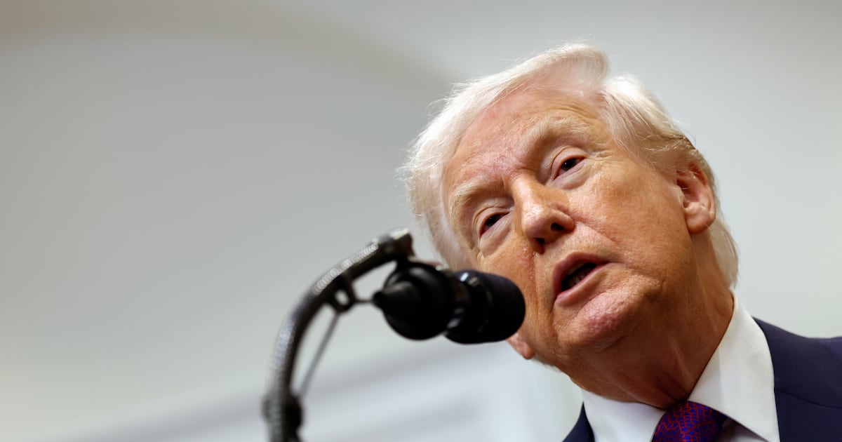 Oil headed for consecutive weekly loss as US-Iran conflict risks subside