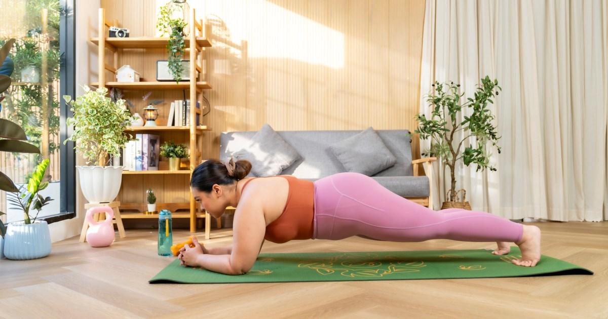 This is how long you should be able to hold a plank for, according to your age