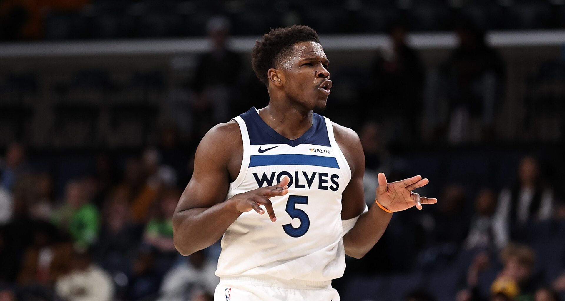 Trae Young moves closer to Wizards debut; Anthony Davis not yet ready