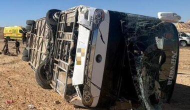 28 injured in two Negev crashes within an hour; bus overturns near Mitzpe Ramon