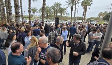 Zim workers escalate strike over $4.2 billion sale to Hapag-Lloyd