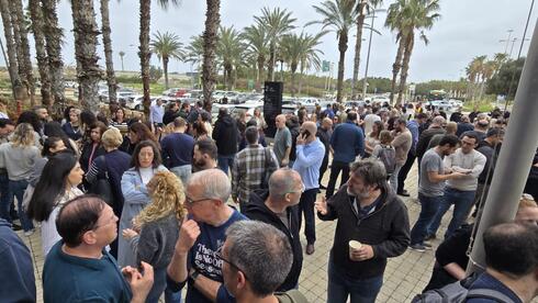 Zim workers escalate strike over $4.2 billion sale to Hapag-Lloyd