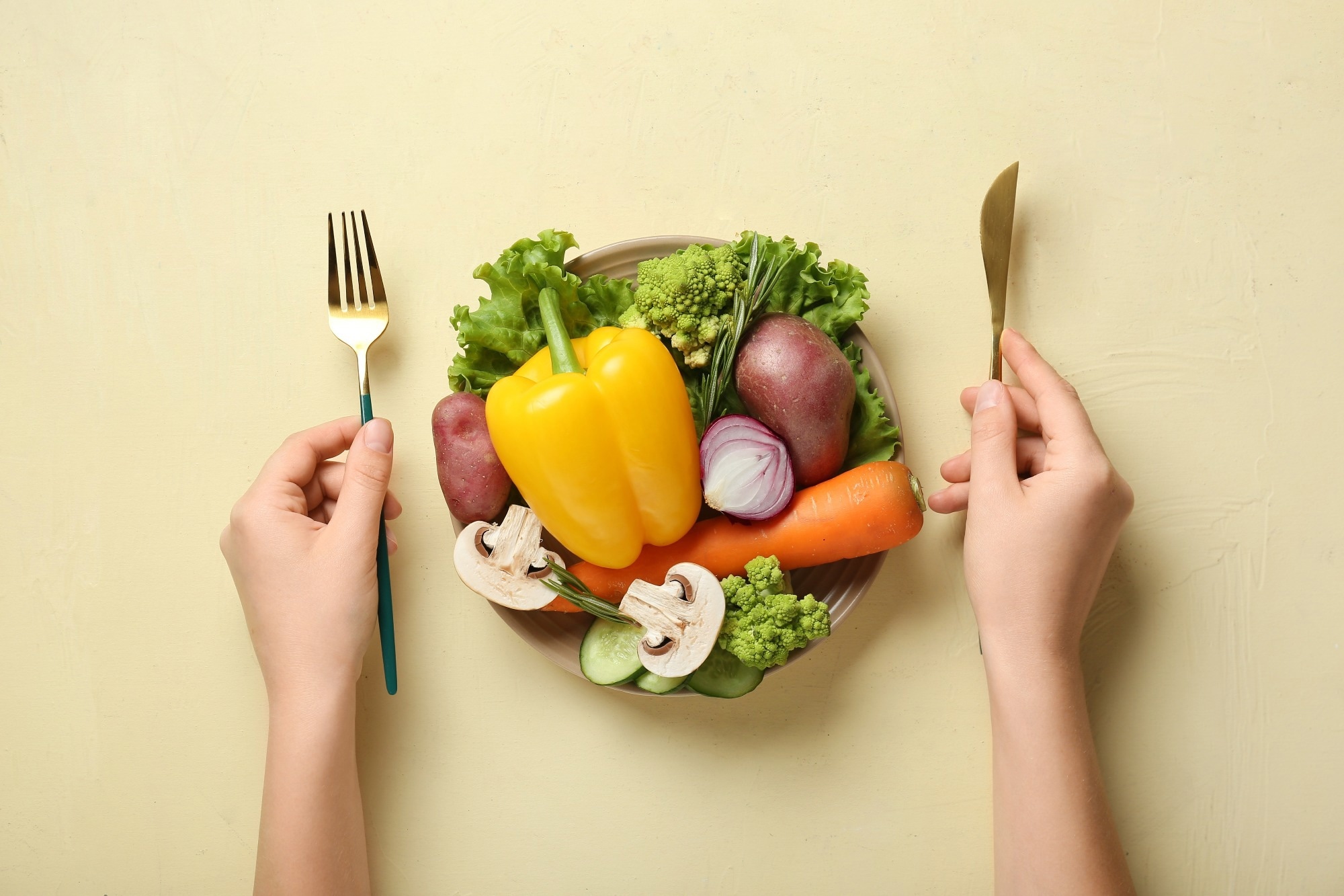 Study: Plant-based dietary patterns, micronutrient status and breast cancer outcomes: a joint analysis of UK Biobank and Chinese longitudinal healthy longevity survey. Image Credit: Pixel-Shot / Shutterstock