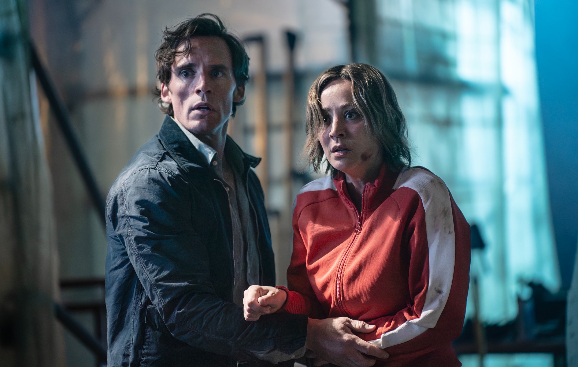 Kaley Cuoco and Sam Claflin in 'Vanished'.