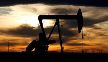 Oil prices up on simmering US-Iran tensions