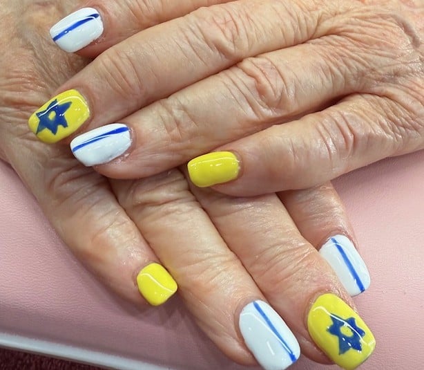 The Blogs: The Story of My Yellow Nails Campaign | Beverly Kent Goldenberg